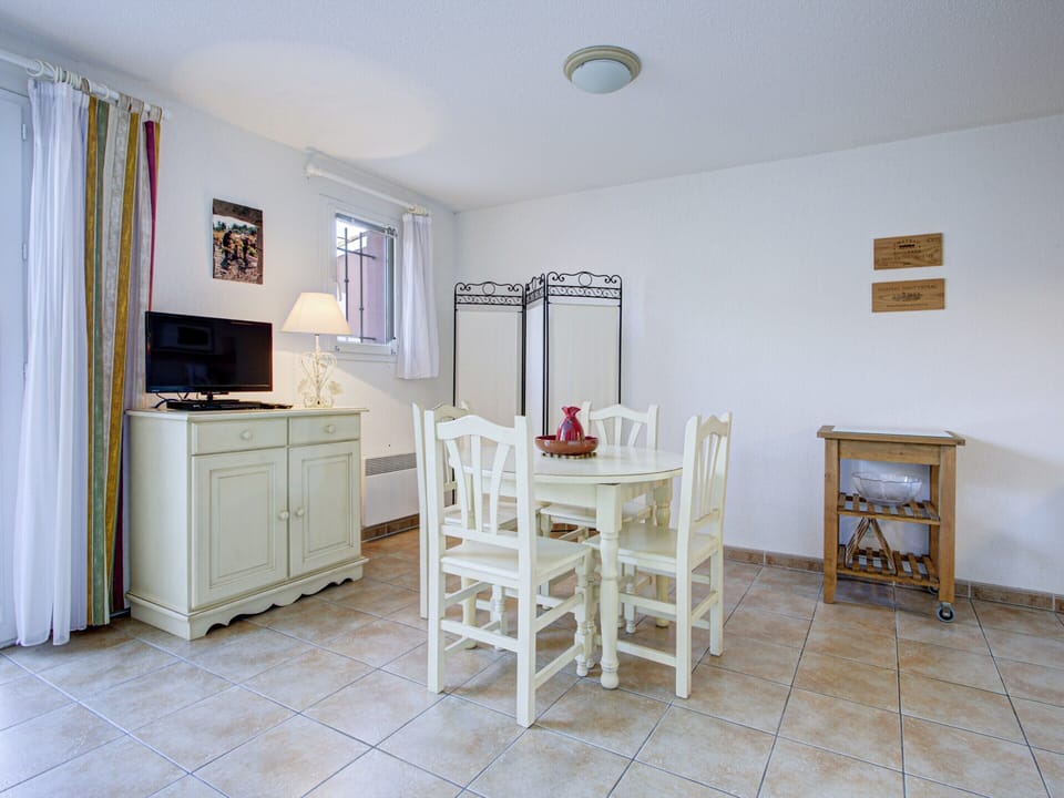 House | Dining