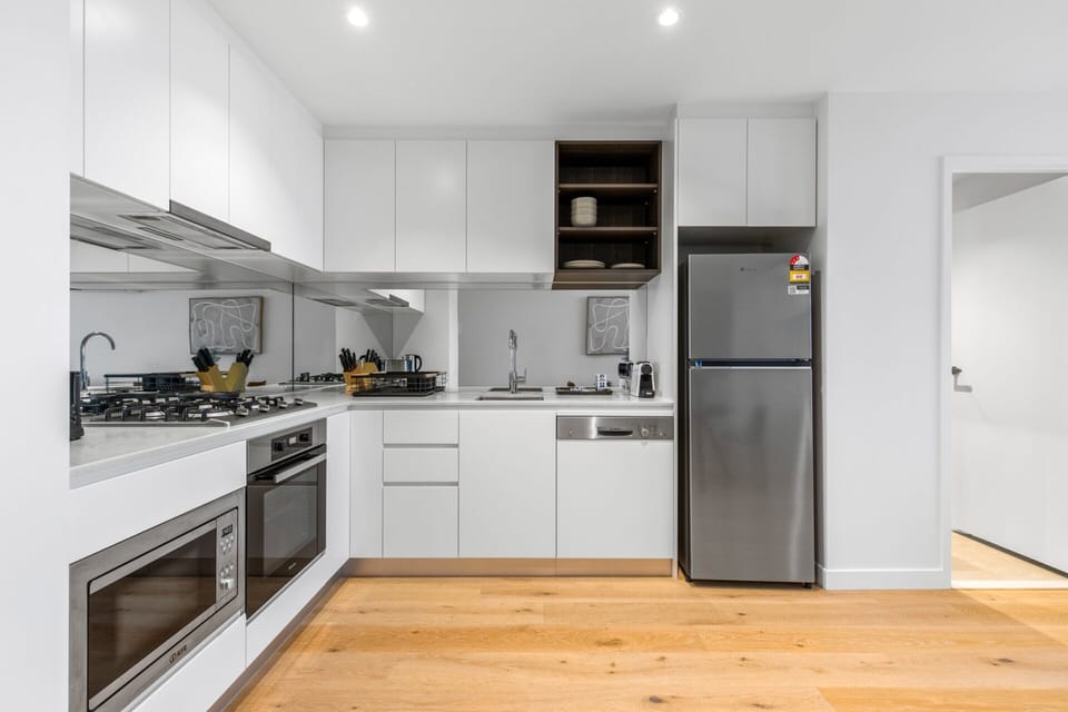 Apartment | Private kitchen | Fridge, microwave, oven, stovetop