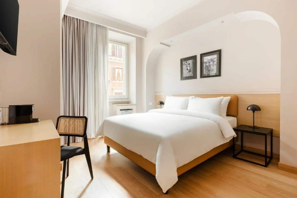In-room safe, desk, free WiFi