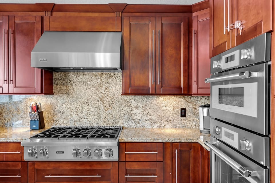 Gourmet kitchen
