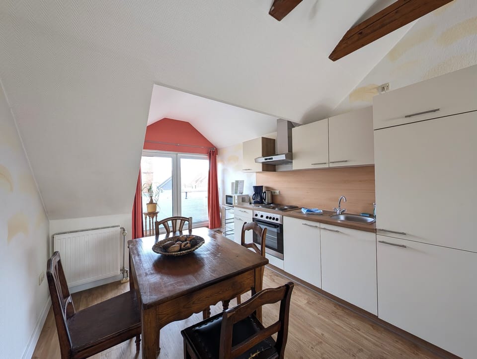 Standard Studio Suite | Private kitchen | Highchair