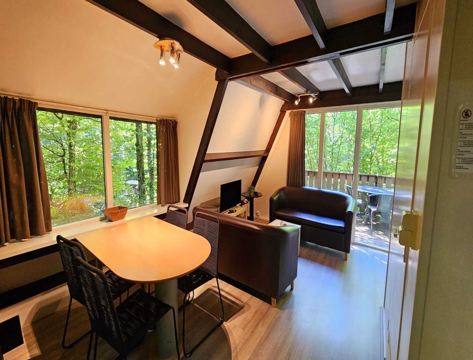 Chalet | Dining