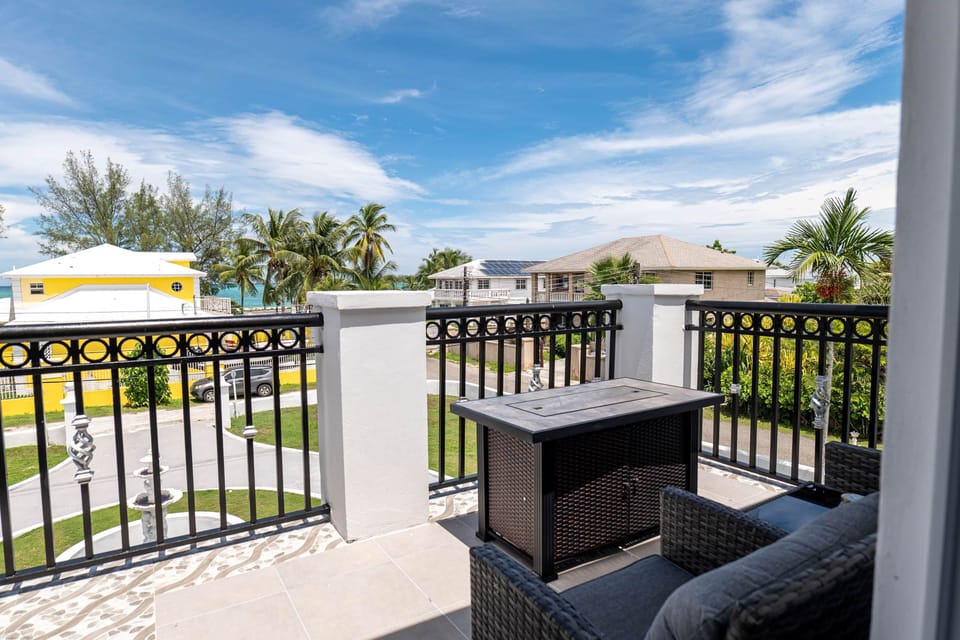 BALCONY -2