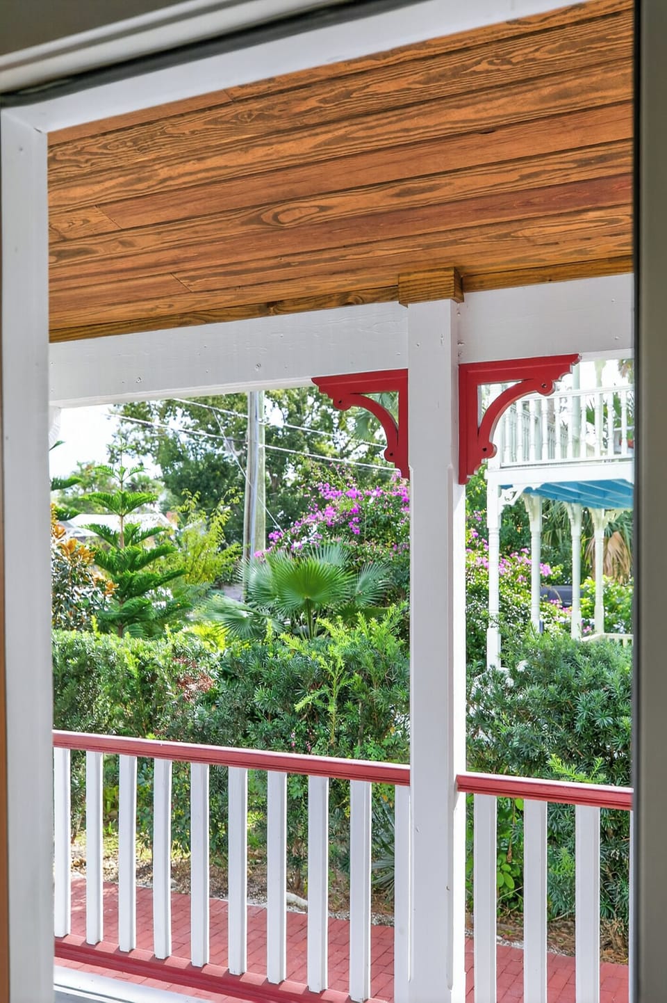 Located in historic Lincolnville and a short walk to downtown