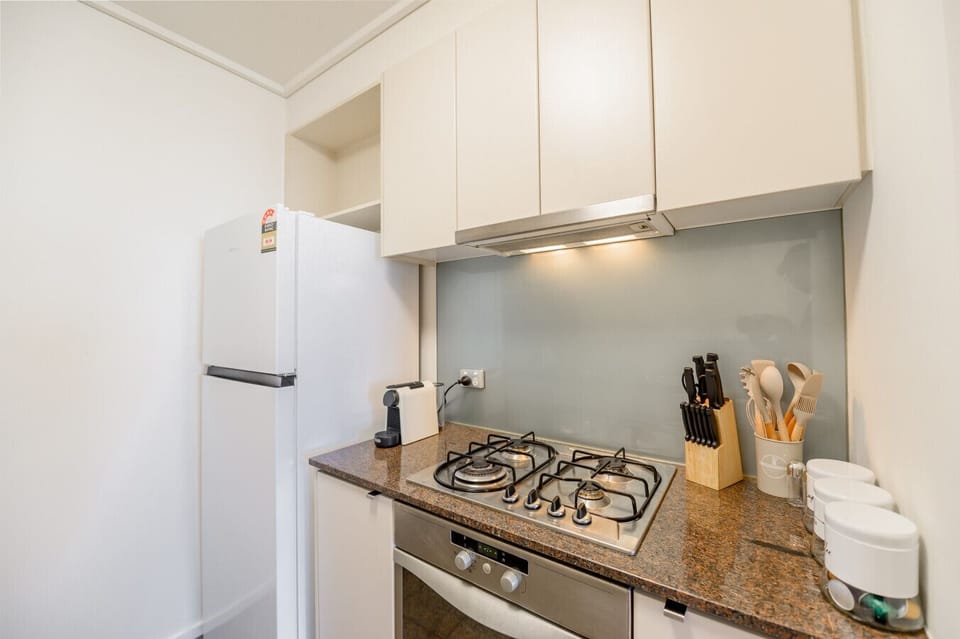 Kitchen - large 326 litter fridge