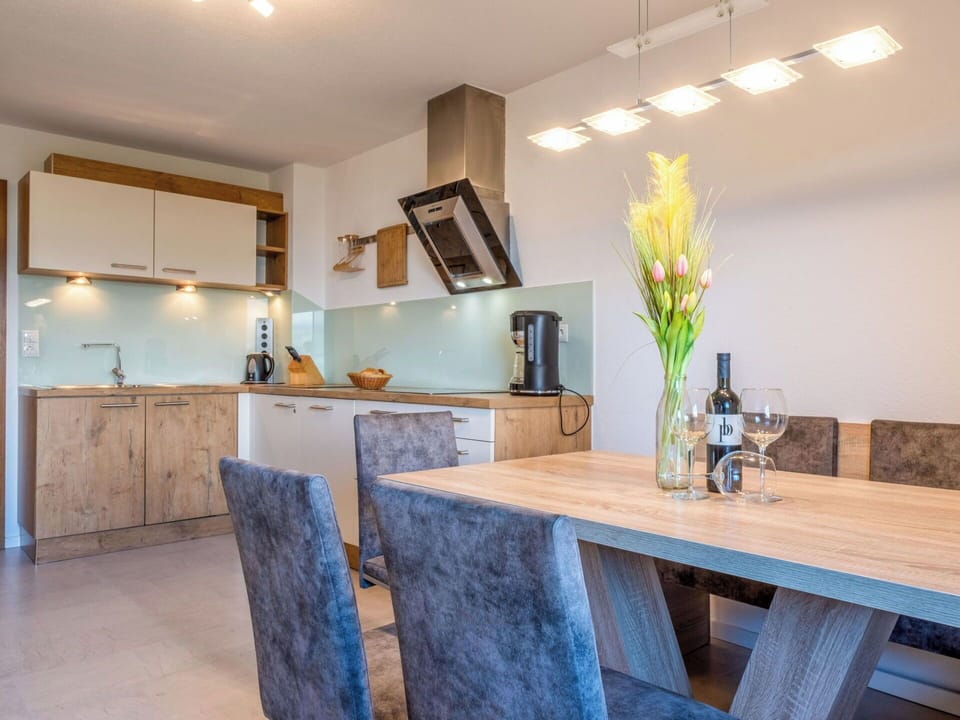 Furniture, Interior Design, Flooring, Wood, Ceiling, Floor, Room, Countertop, Light Fixture, Lighting