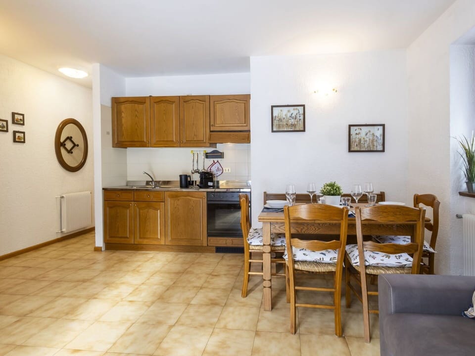 Apartment, Urban Design, Balcony, Condominium, Chair, Hotel, Houseplant, Kitchen & Dining Room Table