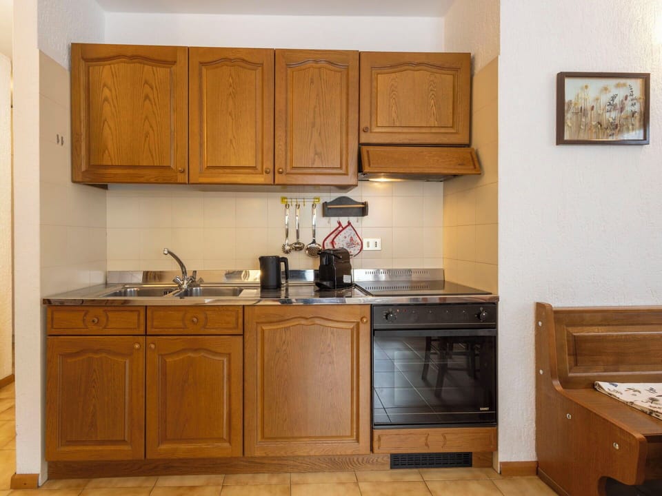 Apartment, Urban Design, Balcony, Condominium, Chair, Hotel, Houseplant, Kitchen & Dining Room Table