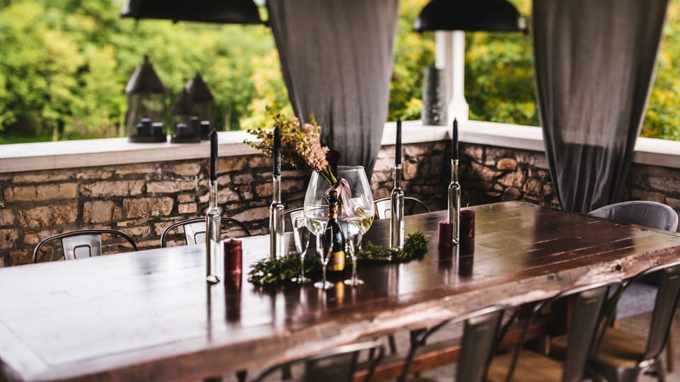 Outdoor dining