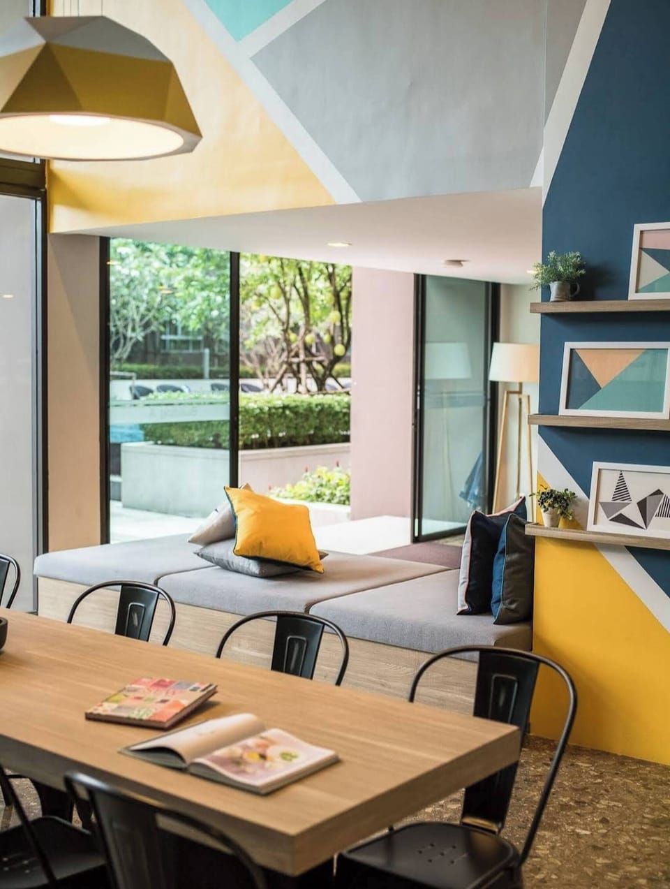Apartment, 1 Bedroom, Smoking, Balcony | Dining