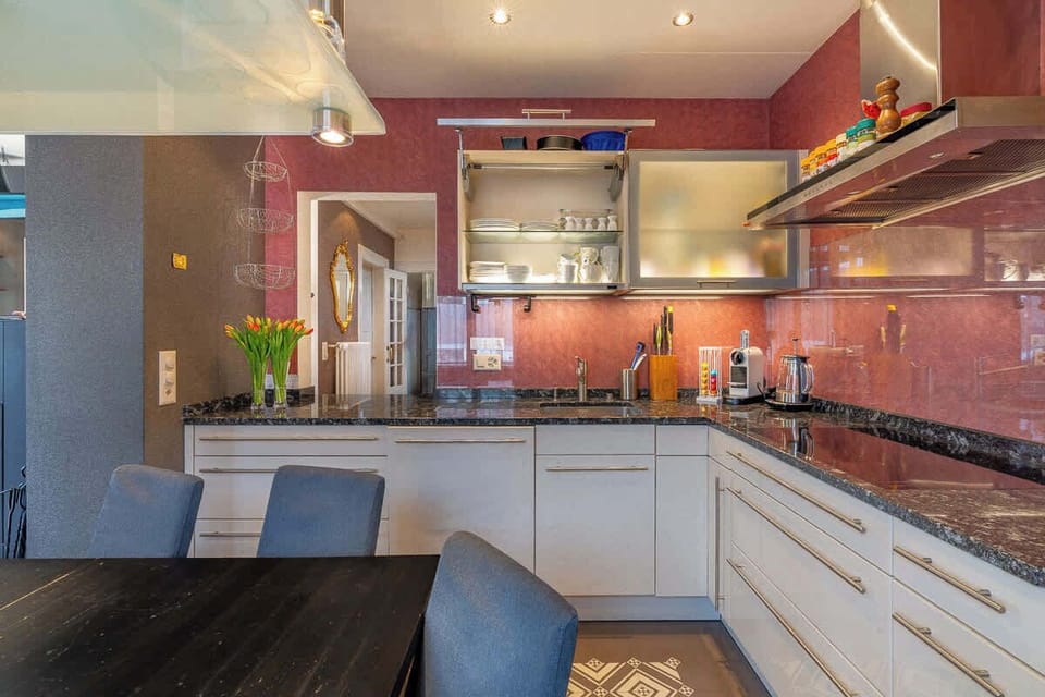 Fully equipped modern kitchen with plenty of space
