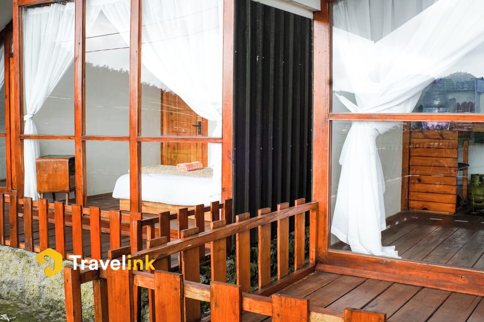 Family Villa, Garden View | Desk, WiFi (free)