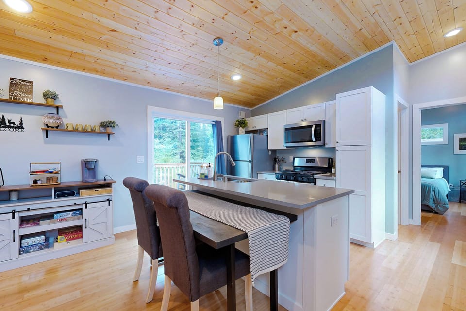 House (2 Bedrooms) | Interior