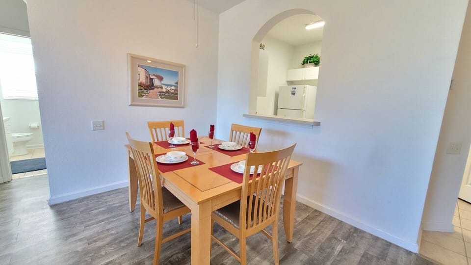 Condo, 3 Bedrooms | Dining