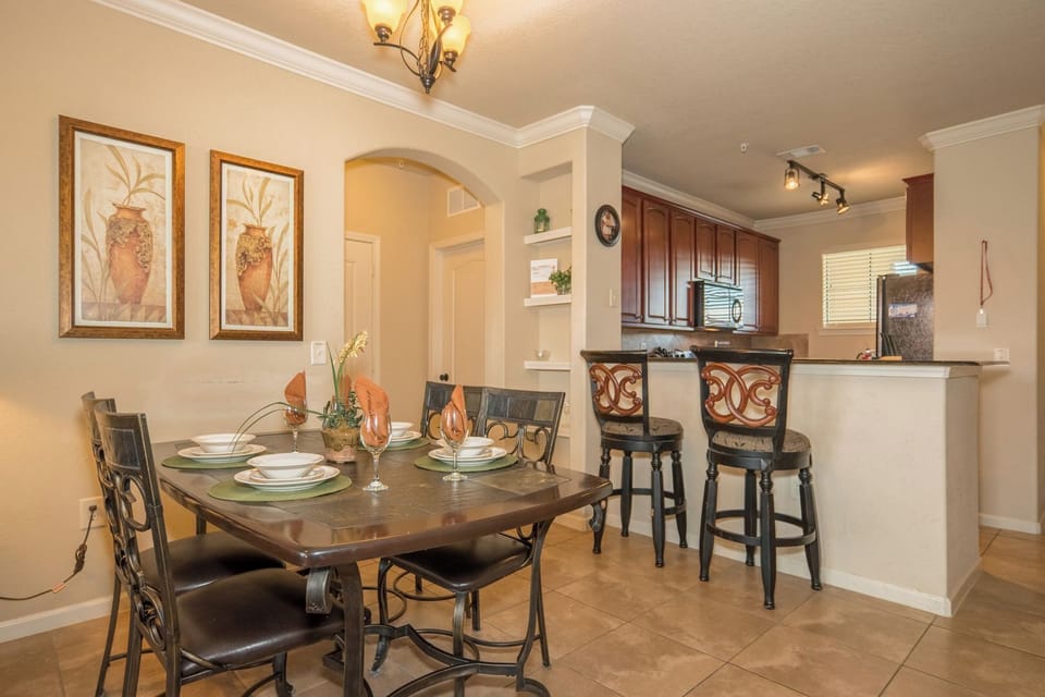Condo, 4 Bedrooms | Dining