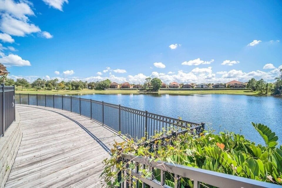 House, 4 Bedrooms | Property grounds