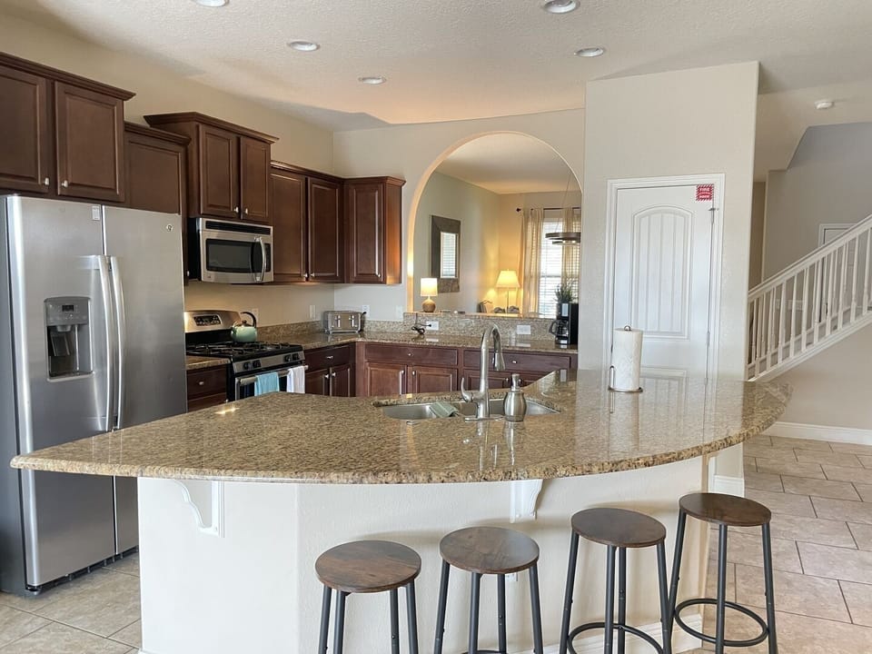 House, 5 Bedrooms | Private kitchen | Coffee/tea maker, fridge, oven, toaster
