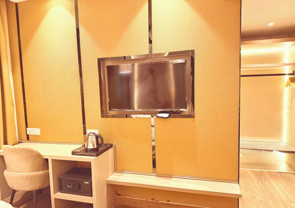 Premier Double Room | Living area