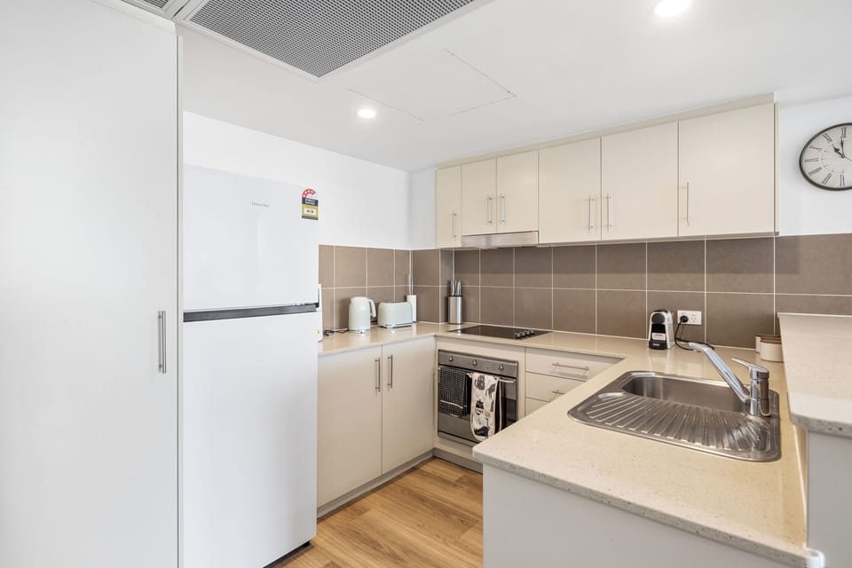 Apartment, Balcony, City View | Private kitchen