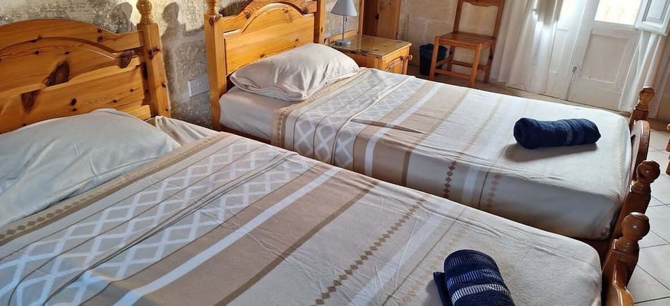 Twin Room | Free WiFi
