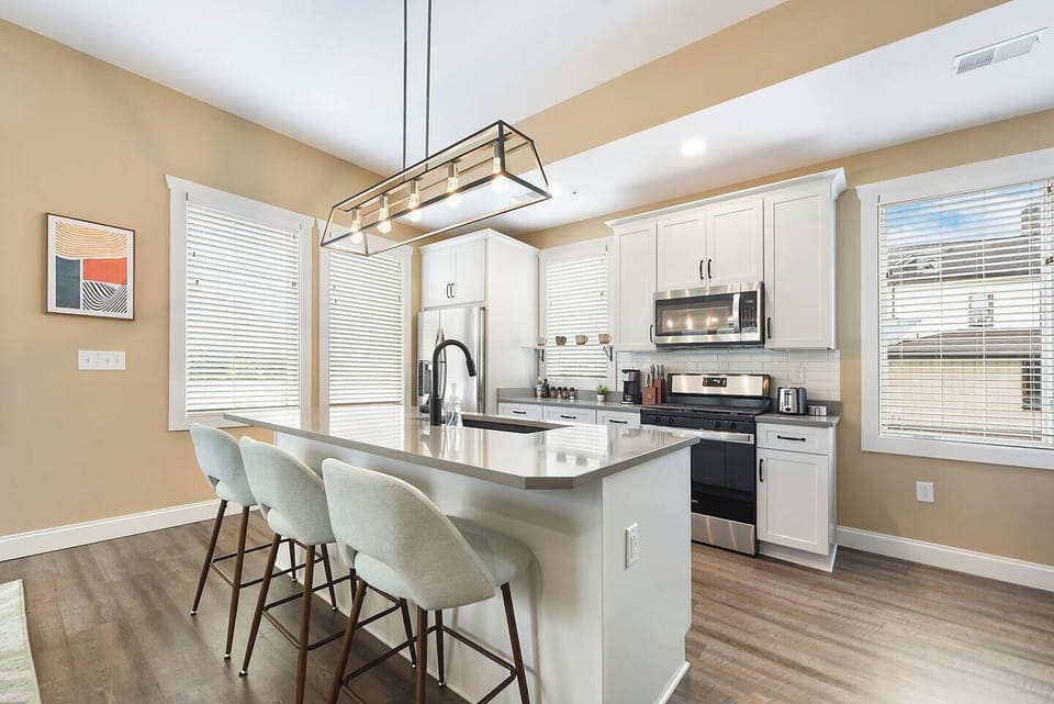 Fully equipped with modern appliances.