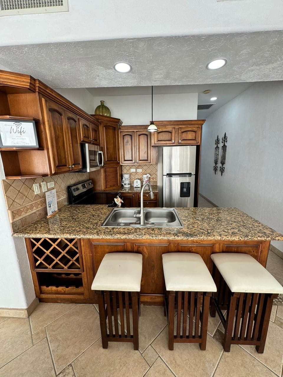 102- Kitchen 2