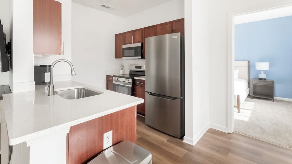 Apartment (1 Bedroom) | Private kitchen | Fridge, microwave, oven, stovetop