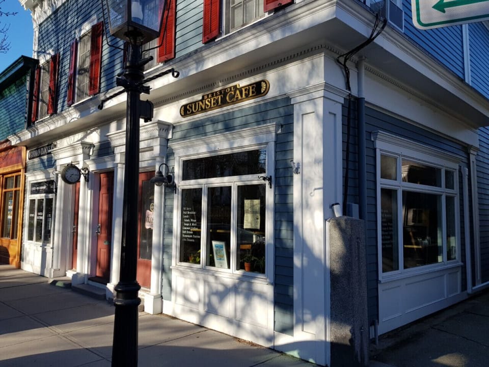 Cafes & Things to Do on Hope