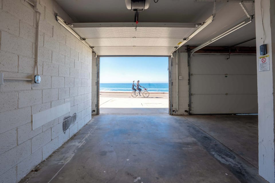 With private garage parking and one driveway space, you’ll have easy access to your car at all times.