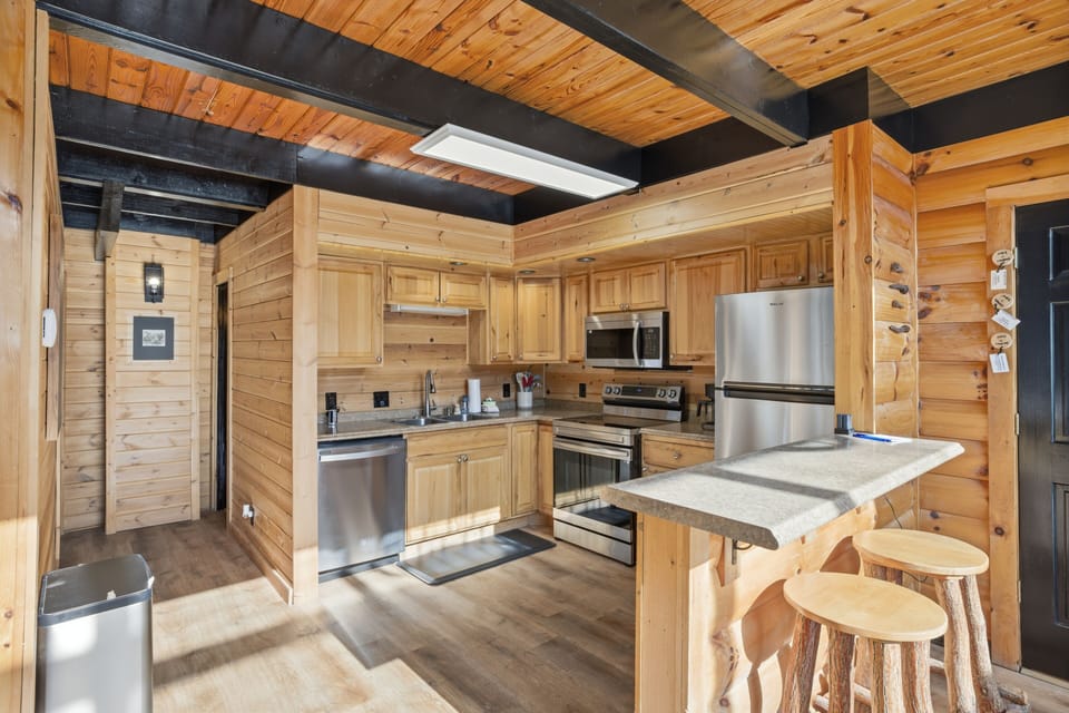 Fully equipped kitchen for meals during your Smoky Mountain stay.