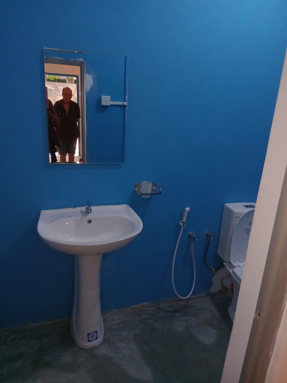 Comfort Double Room, 1 Double Bed, Courtyard View | Bathroom | Shower, rainfall showerhead, bidet, towels