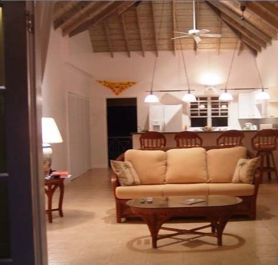Villa, 3 Bedrooms | Living area | TV