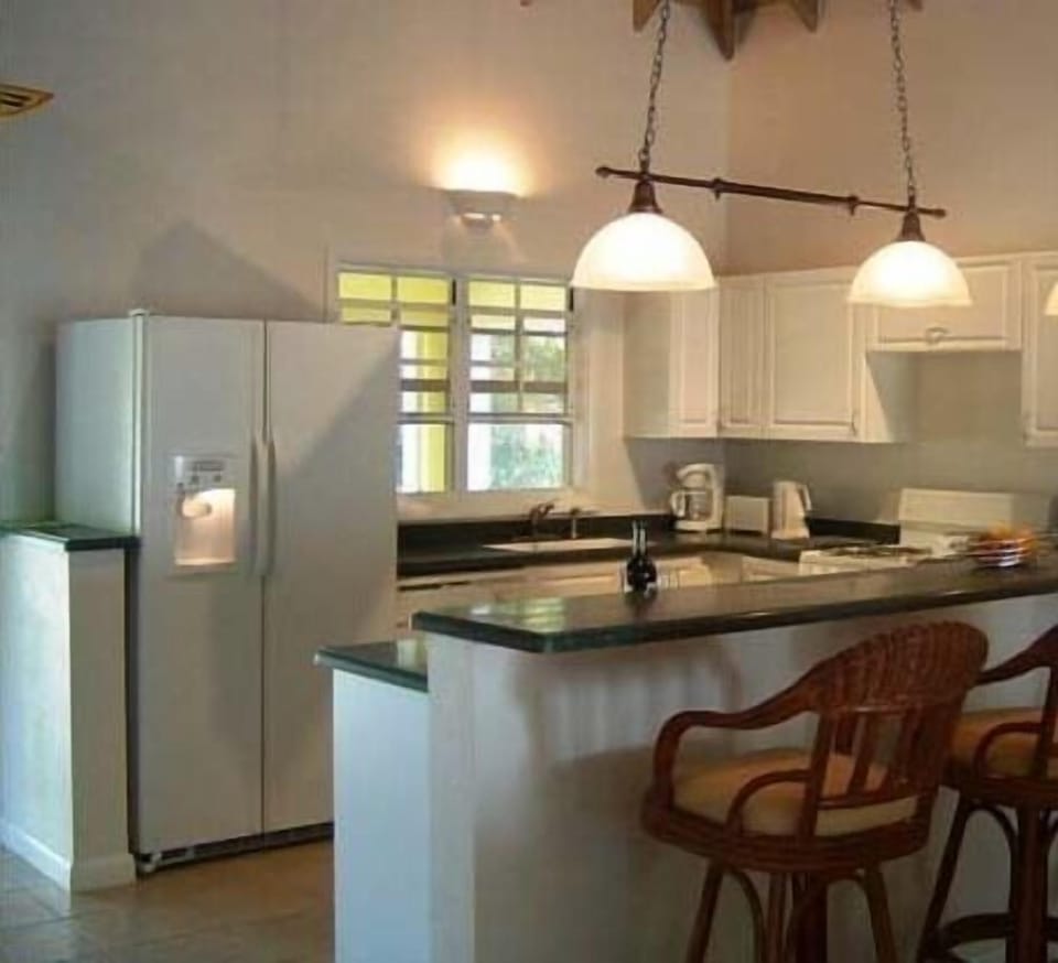 Villa, 3 Bedrooms | Private kitchen | Coffee/tea maker, full-size fridge, microwave, stovetop