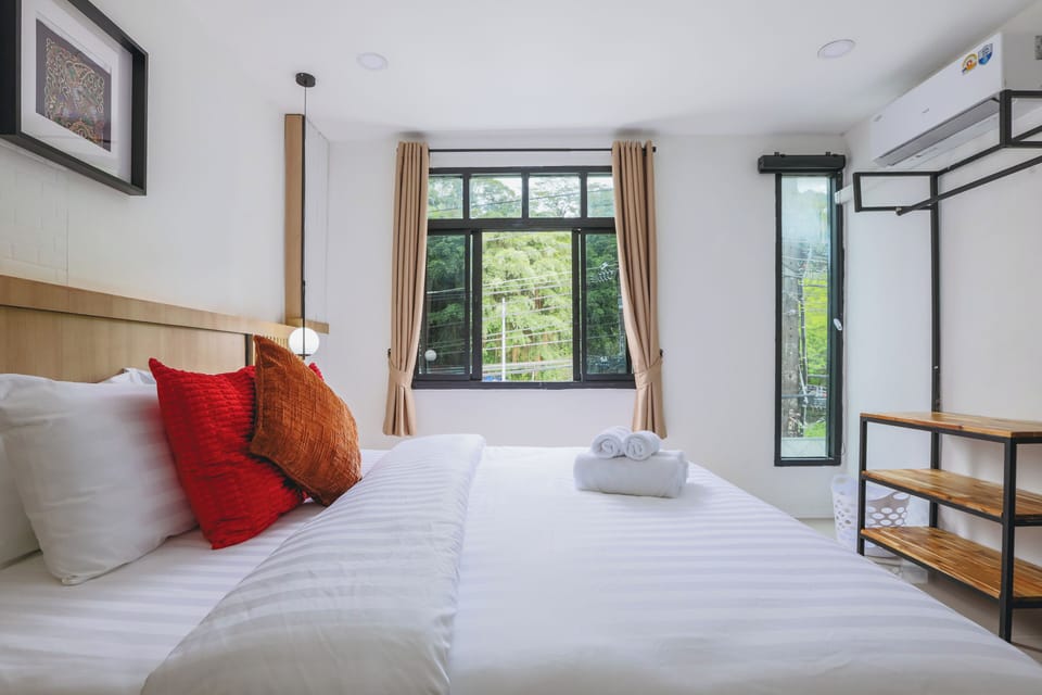 Comfort House, Balcony, City View | Laptop workspace, free WiFi