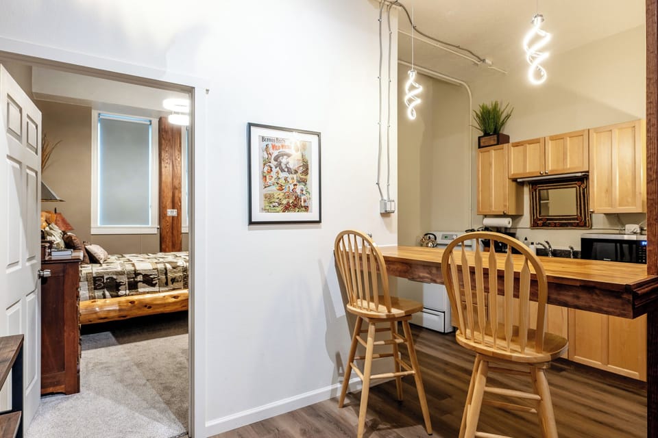 Cook. Dine. Connect. All in one open, inviting space.