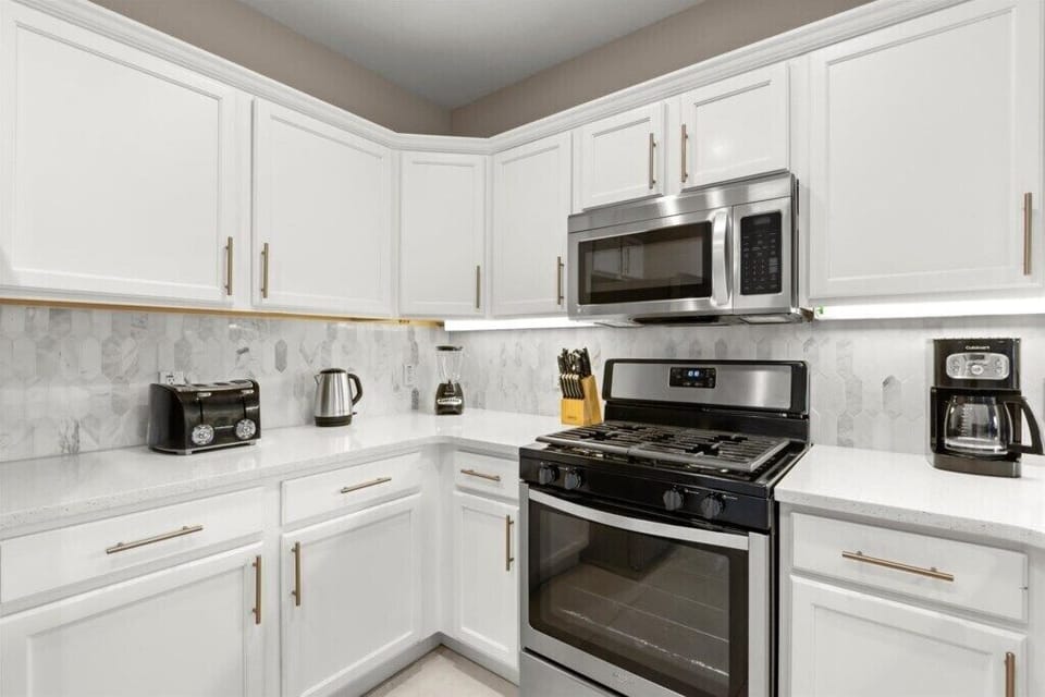 7509SevenEaglesWay(8)