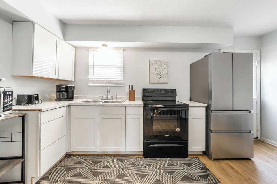 Kitchen: Our kitchen comes with all the essentials you need to prepare delicious meals during your stay. 