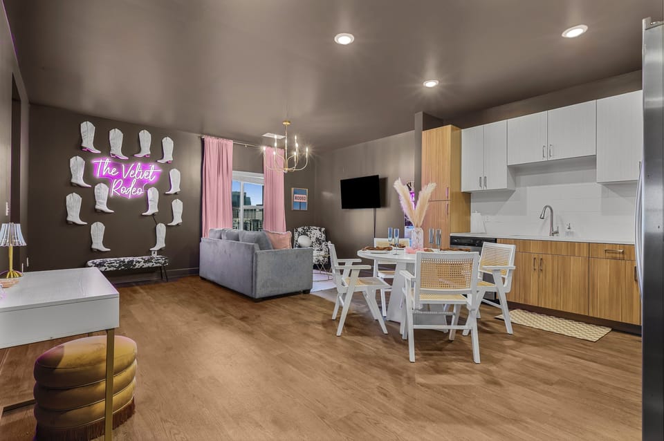 Open concept living/dining with fully equipped kitchen