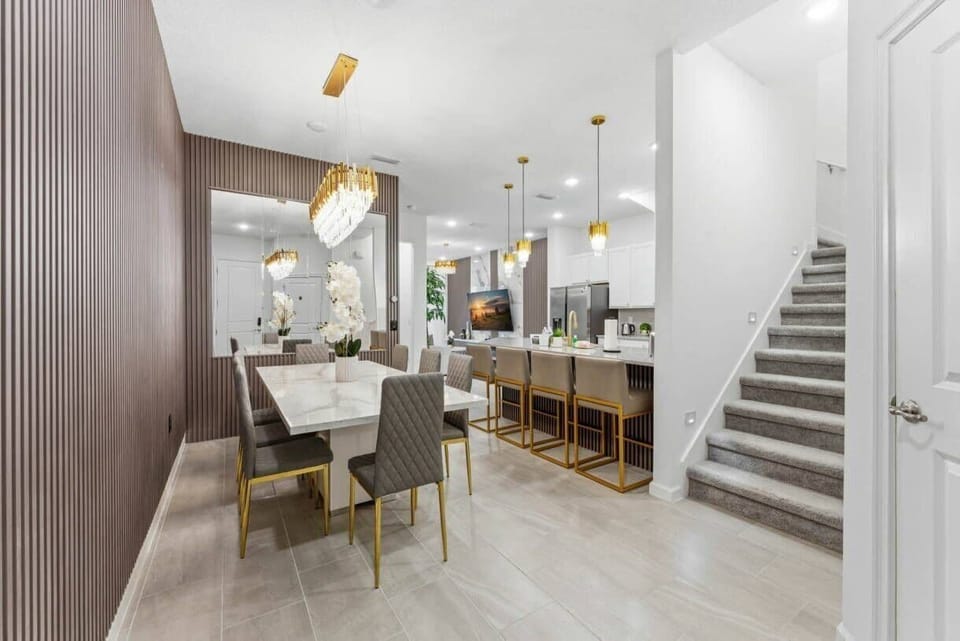 Basic Villa | Dining