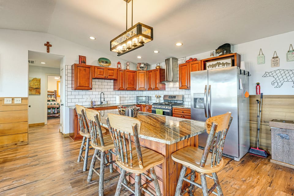 Kitchen | Cooking Basics | Coffee Bar | Main Floor