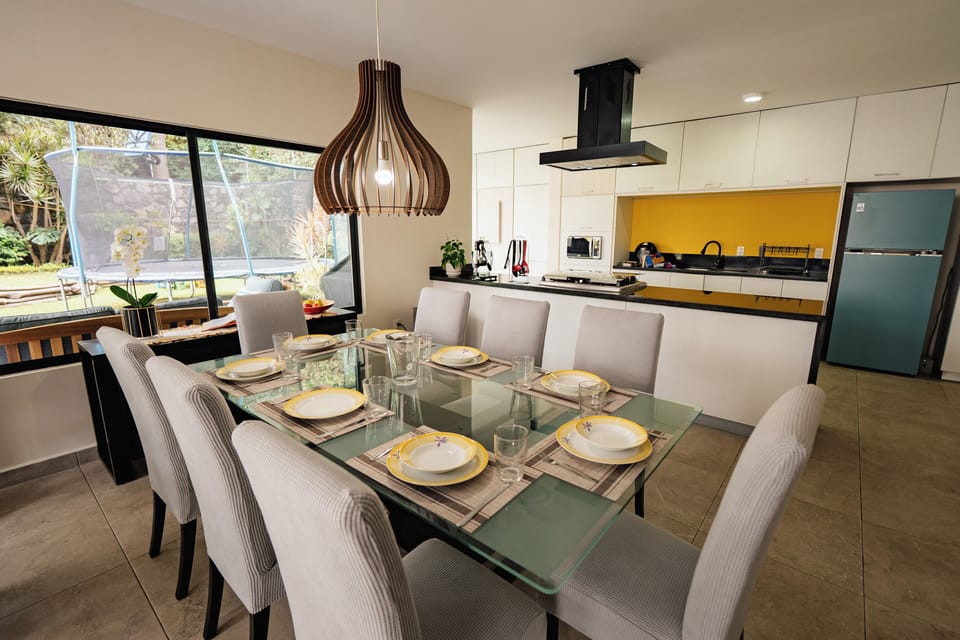 Family Cottage, Garden View | Dining room