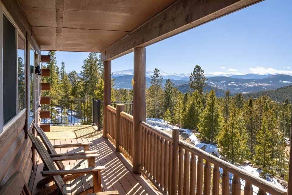Stunning mountain views from the upper deck!