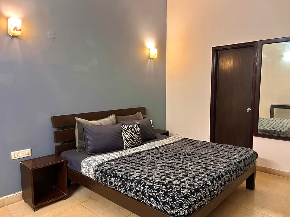 Classic Triple Room, Balcony, City View | Free WiFi