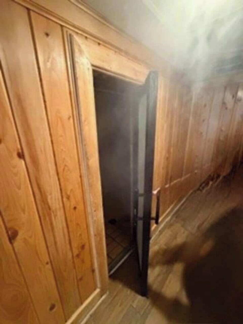 Steam Room 