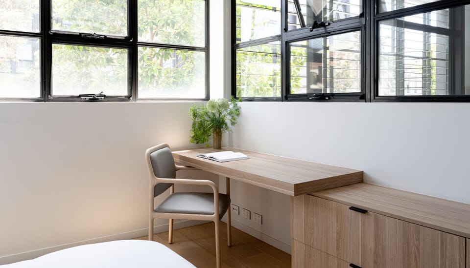 Desk 1