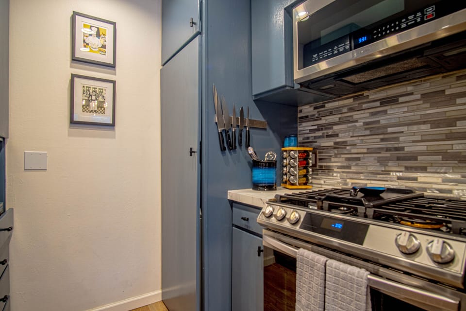 Condo, Multiple Beds, Balcony, Mountain View (Sun Valley Condo 124) | Private kitchen | Coffee/tea maker