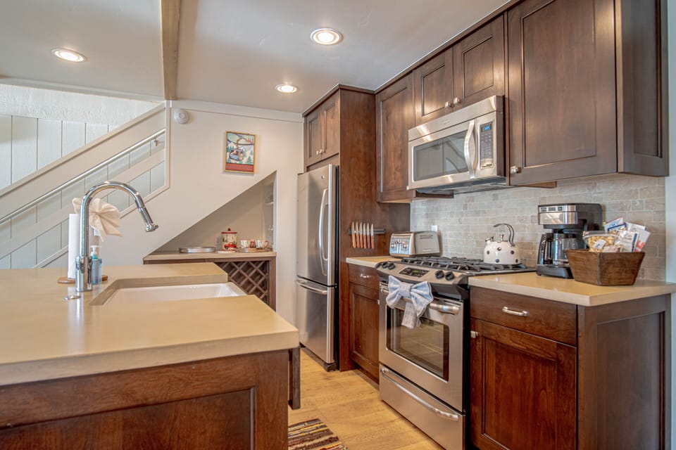 Condo, Multiple Beds, Patio, Mountain View (Villager Mountain Retreat) | Private kitchen | Coffee/tea maker