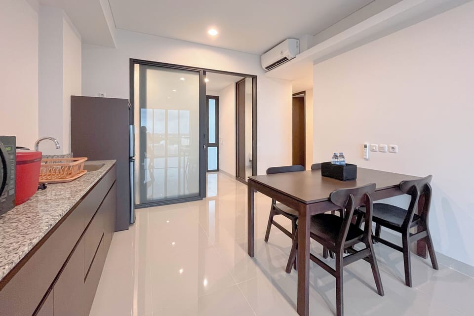 Standard Apartment, 2 Bedrooms | Dining room