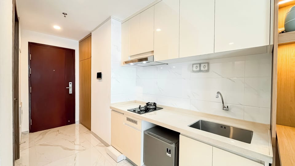 Standard Apartment, 2 Bedrooms | Private kitchen | Electric kettle