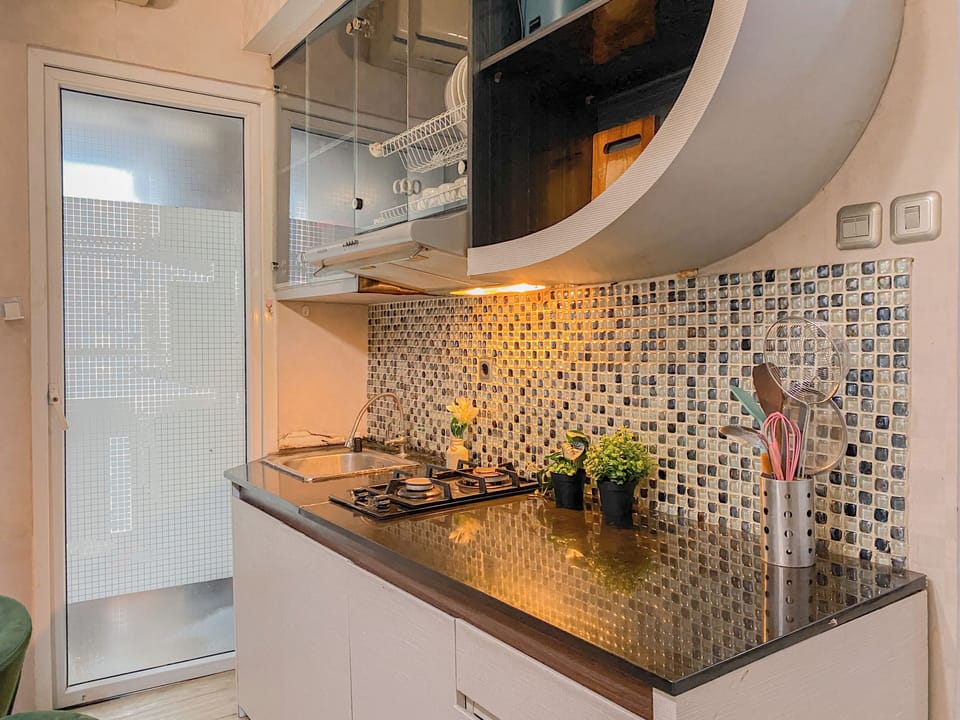 Standard Apartment, 3 Bedrooms | Private kitchen